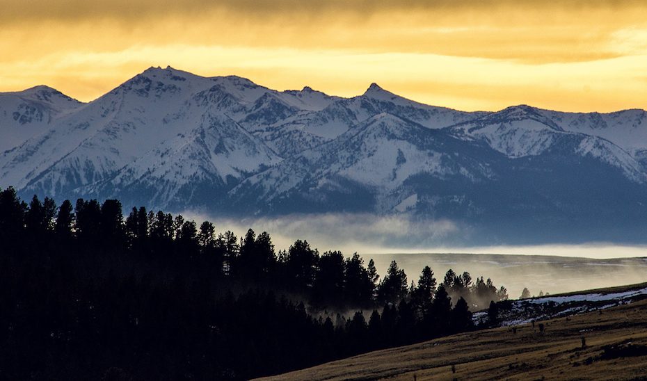 Twin Peaks, Doug Peak, and Sawtooth Peak rise amid the peaks of the Wal'wa-maXs. [Photo] Joe Whittle