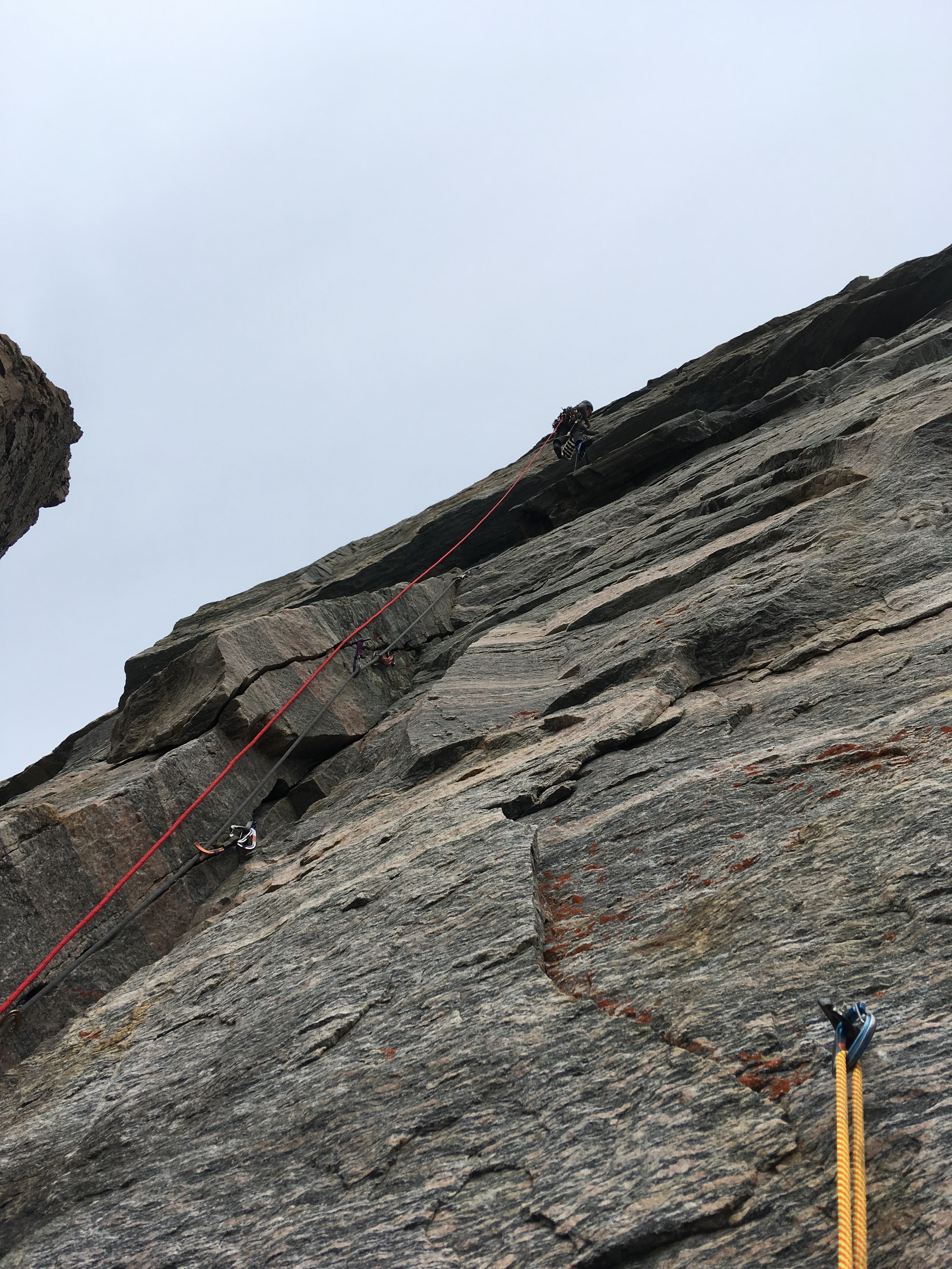 Sam England leading over the roof where he encountered the death block on Pitch 6. [Photo] Ryan Little