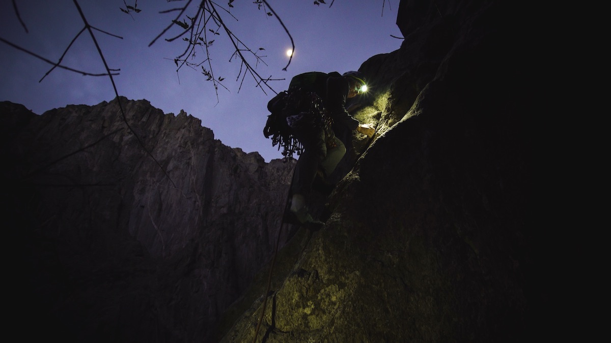 Madaleine Sorkin climbs by headlamp on Scenic Cruise in the Black Canyon on October 29. [Photo] Henna Taylor