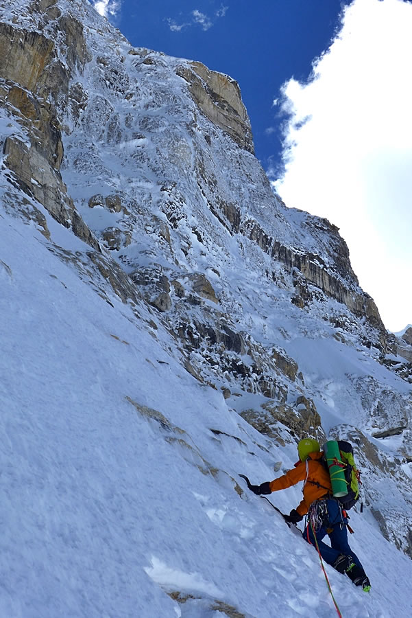 Nick Bullock on the North Buttress route (ED+ 1600m) on Nyainqentangla Southeast, Tibet. [Photo] Paul Ramsden
