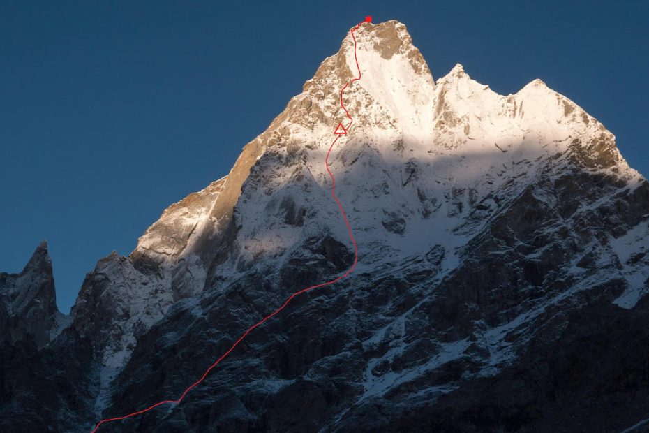 The northeast face of Cerro Kishtwar (6173m) with All Izz Well (VI WI5 M6, 1500m) marked in red with the team's first bivy site. [Photo] Genki Narumi, Yusuke Sato and Hiroki Yamamoto collection