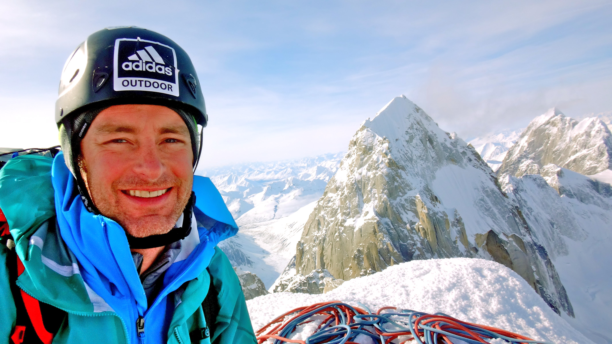 Roskelley on the summit [Photo] Benjamin Erdmann