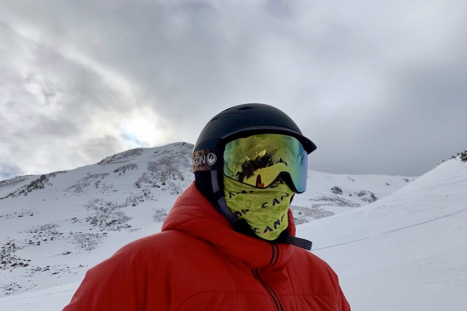The Dragon Alliance PXV2 Snow Goggles shed fog as the author wears a nose and mouth covering to comply with COVID-19 protocols this past winter at Loveland Ski Area, Colorado. [Photo] Catherine Houston