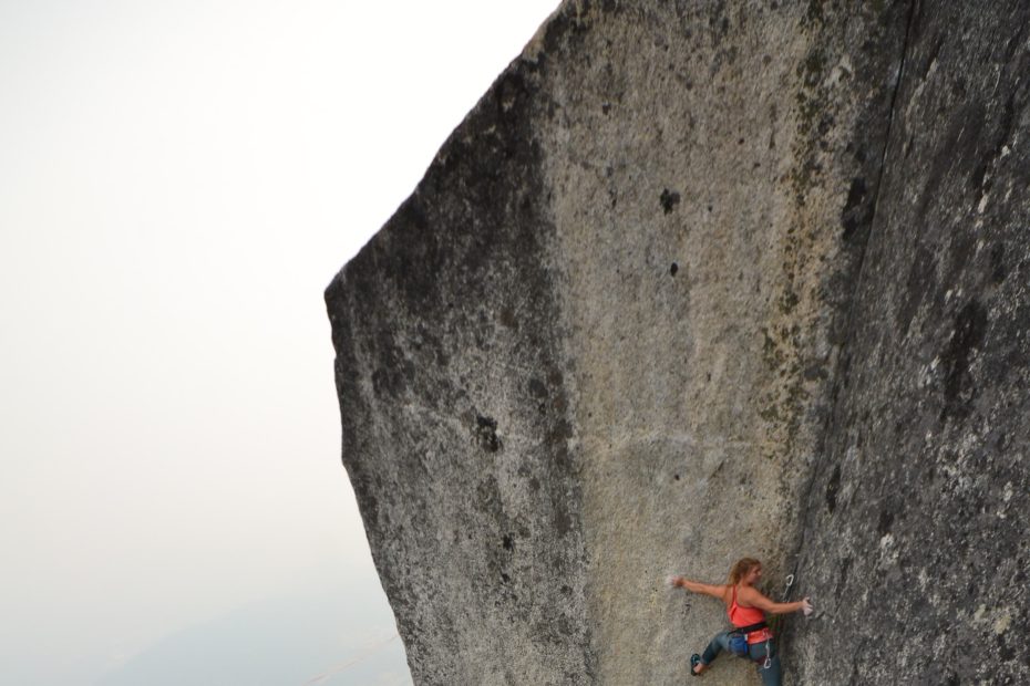 Hazel Findlay leads Tainted Love, aka Northern Soul (5.13d R), in Squamish, British Columbia [Photo] Jonny Baker