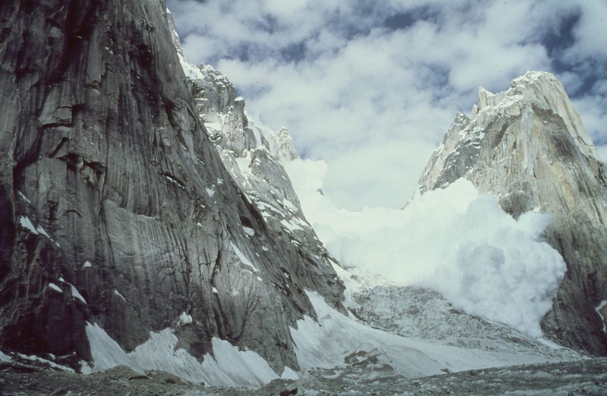 Avalanche off Great Trango Tower. The photographer is unknown, but was likely Galen Rowell. [Photo] Kim Schmitz collection