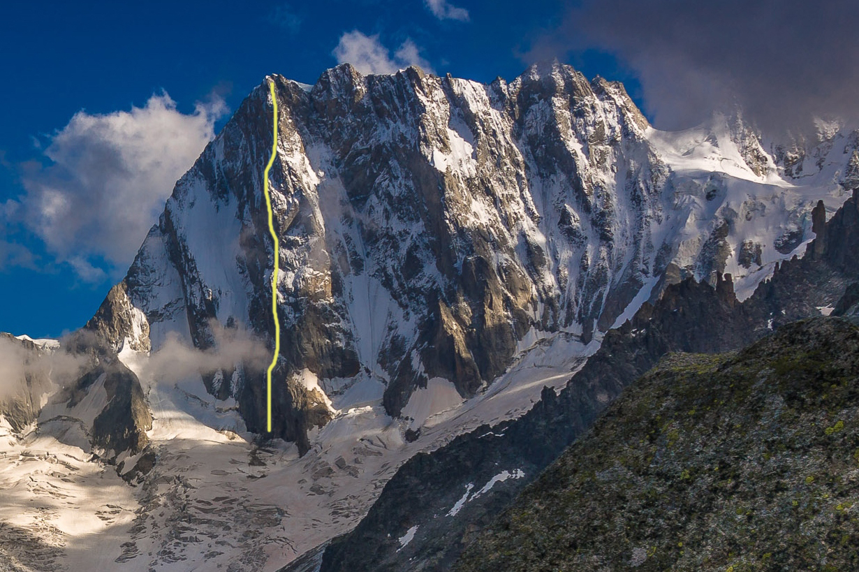 The north face of the Grandes Jorasses with the approximate line of Rolling Stones is drawn in yellow. [Photo] Mehdi, Camptocamp.org, Wikimedia, with route line by Derek Franz