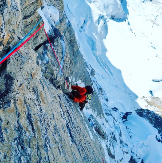 The first crux of the north ridge route. [Photo] Alan Rousseau