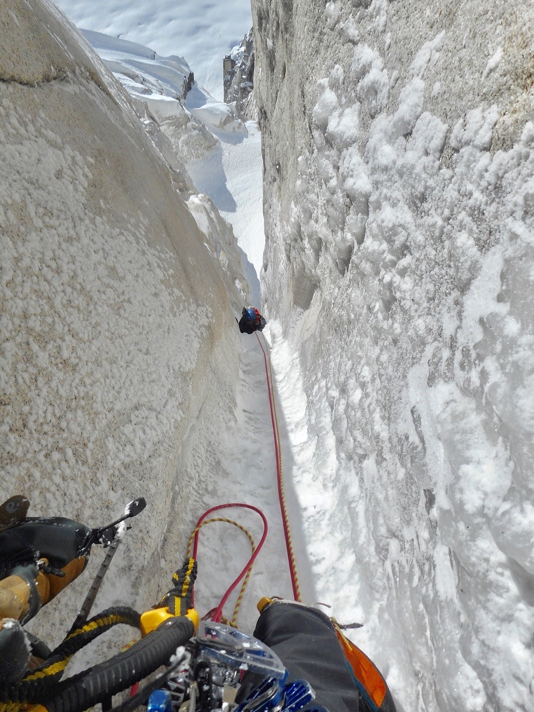 Marvell follows a pitch on the second ice hose that was even longer than the first, which the author estimated at 340 meters long. [Photo] Alan Rousseau