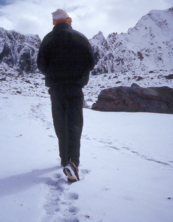 Anker walking back from base camp after the avalanche. [Photo] Andrew McLean