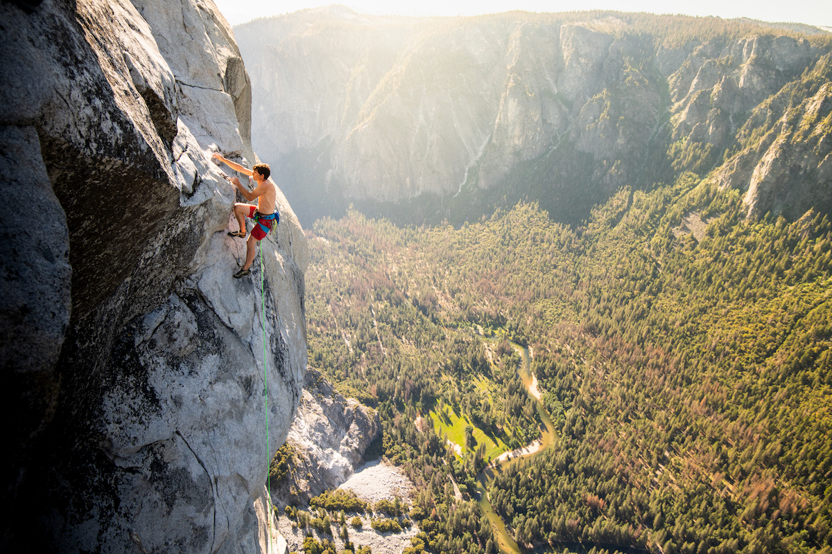 Honnold on the final pitch of the Nose on his record-setting ascent with Caldwell, June 6. [Photo] REEL ROCK Film Tour, Corey Rich
