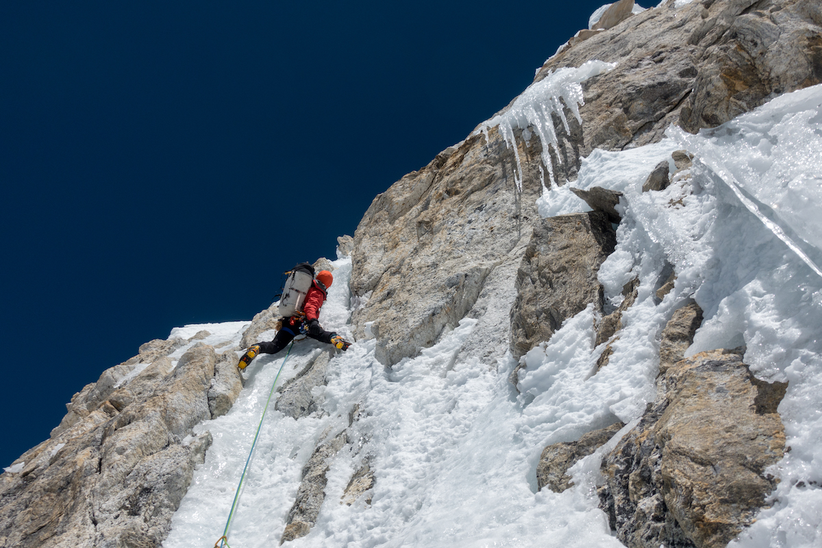 Rousseau leading the high crux of the route at 6700 meters on Day 3. [Photo] Tino Villanueva