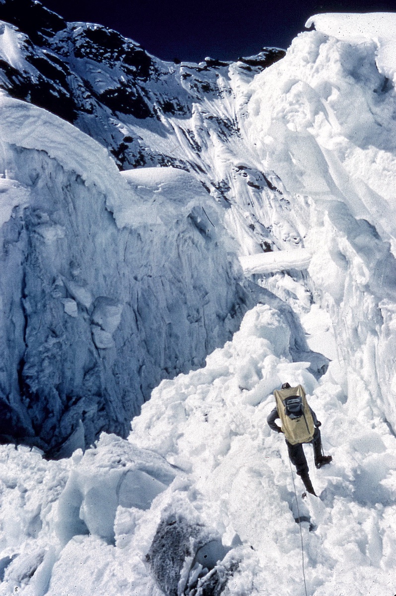 Scene from the first ascent of Masherbrum in 1960. [Photo] Hornbein collection