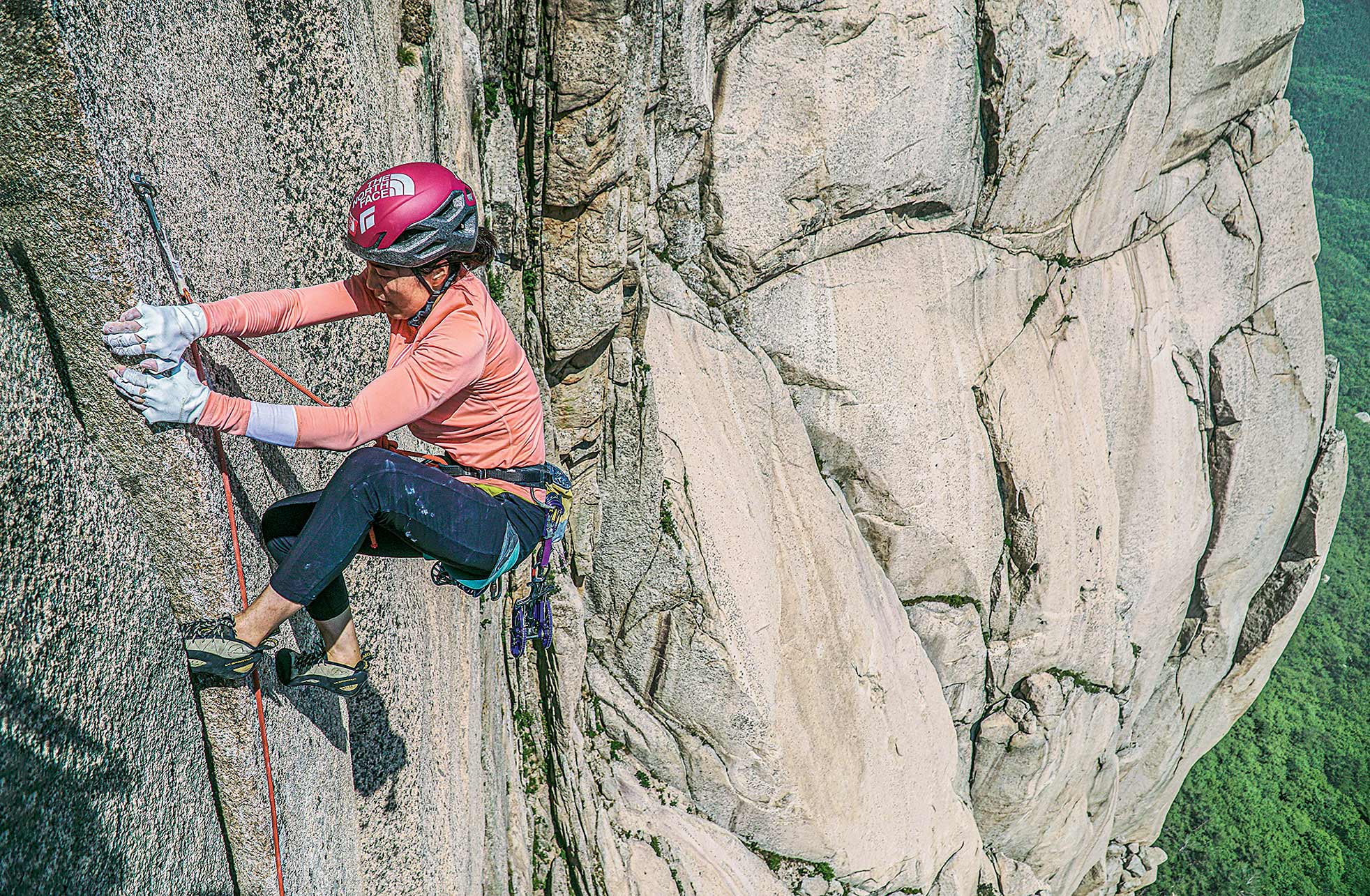 Lee Myoung-hee on Venus's fifth pitch, July 2020. In Alpinist 52 Lee recounted some of her many adventures. [Photo] ChoiSuk-mun