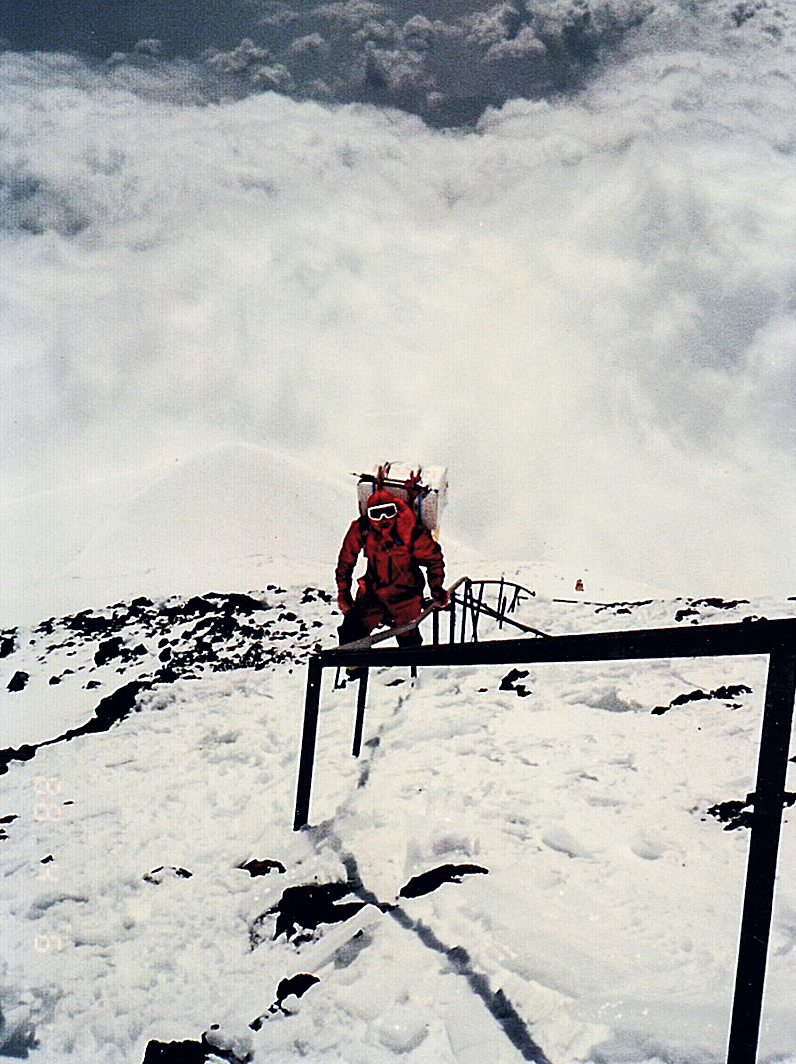 Yamanoi working as a porter on Mount Fuji (3776m) in 1991